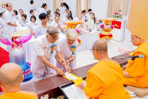 ภาพ No.234772:วันอาทิตย์ที่ 20 กรกฎาคม  พ.ศ.2568 พิธีทอดผ้าป่าภาคพื้นอเมริกา พิธีเจริญพระพุทธมนต์ ฉลองอาคารแก้วธรรมชัยรัตนอนันต์ วัดพระธรรมกายเทนเนสซี ประเทศสหรัฐอเมริกา