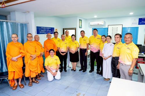 ภาพ No.242058:วันอาทิตย์ที่ 31 สิงหาคม พ.ศ. 2568 พิธีทำบุญแด่คณะสงฆ์ 122 รูป ฉลอง 121 ปี อำเภอคลองหลวง จ.ปทุมธานี เพื่อนำส่งช่วยเหลือคณะสงฆ์ 323 วัด 4 จังหวัดชายแดนภาคใต้ และช่วยเหลือประชาชนจากเหตุปะทะ แนวชายแดนไทย-กัมพูชา ณ บริเวณหน้าที่ว่าการอำเภอคลองหลวง 