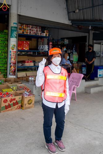 ภาพ No.203140:V.51 สารพัดV สารพัดดี ที่คลองบางนางแท่น ในโครงการธรรมยาตรา กตัญญูบูชา มหาปูชนียาจารย์ พระมงคลเทพมุนี(สด จนฺทสโร) พระผู้ปราบมาร อนุสรณ์สถาน 7 แห่ง ปีที่ 13 ระหว่างวันที่ 2-31 มกราคม พ.ศ. 2568