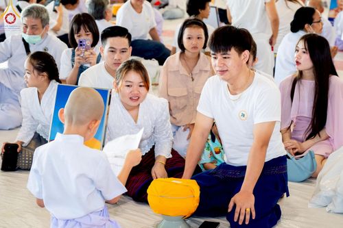 ภาพ No.215123:วันเสาร์ที่ 5 เมษายน พ.ศ. 2568 พิธีเวียนประทักษิณรอบพระมหาธรรมกายเจดีย์  พิธีวันทาเจดีย์ พิธีขอขมาและมอบผ้าไตร ในโครงการบรรพชาสามเณรฟื้นฟูพระพุทธศาสนาทั่วไทย , โครงการหน่อแก้วเปรียญธรรม รุ่นที่ 13 ,  โครงการสามเณรยุวธรรมทายาท รุ่นที่ 33 , โครงการสามเณรมั