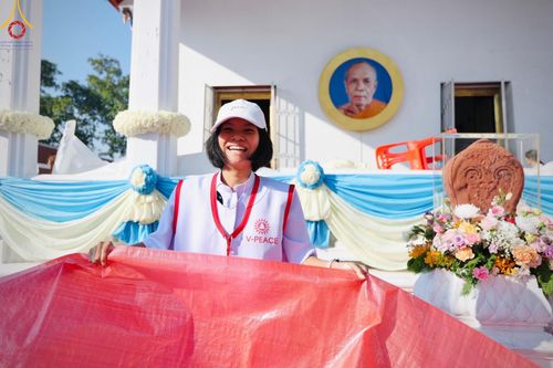 ภาพ No.205624:V.53 สารพัดV สารพัดดี ที่วัดโบสถ์บน ในโครงการธรรมยาตรา กตัญญูบูชา มหาปูชนียาจารย์ พระมงคลเทพมุนี(สด จนฺทสโร) พระผู้ปราบมาร อนุสรณ์สถาน 7 แห่ง ปีที่ 13 ระหว่างวันที่ 2-31 มกราคม พ.ศ. 2568