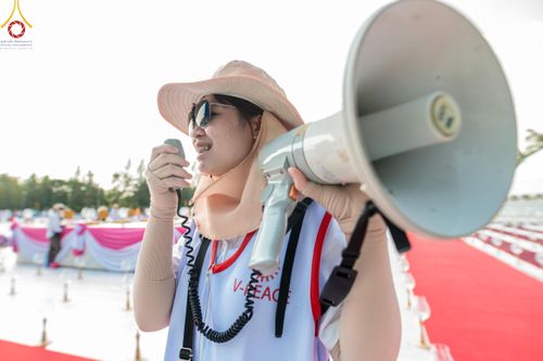 ภาพ No.110164:V.8 พลังทีม การเตรียมงาน เก็บงาน การรับบุญของเจ้าหน้าที่หน่วยงานต่างๆ เพื่อโครงการธรรมยาตรา กตัญญูบูชามหาปูชนียาจารย์ พระมงคลเทพมุนี (สด จนฺทสโร) พระผู้ปราบมาร อนุสรณ์สถาน 7 แห่ง ปีที่ 12 ระหว่างวันที่ 2 - 31 มกราคม พ.ศ.2567