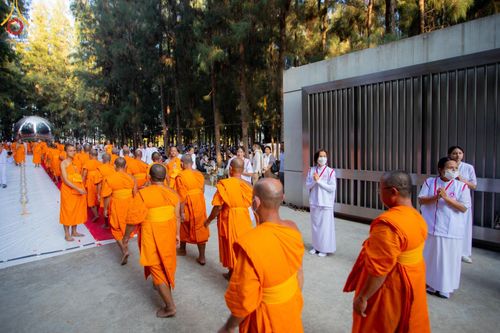 ภาพ No.198894:V.50 สารพัดV สารพัดดี ที่ธรรมยาตรา ในโครงการธรรมยาตรา กตัญญูบูชา มหาปูชนียาจารย์ พระมงคลเทพมุนี(สด จนฺทสโร) พระผู้ปราบมาร อนุสรณ์สถาน 7 แห่ง ปีที่ 13 ระหว่างวันที่ 2-31 มกราคม พ.ศ. 2568