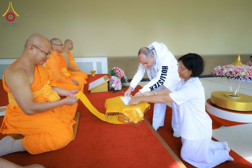 ภาพ No.328762:วันอาทิตย์ที่ 10 พฤษภาคม พ.ศ. 2569 พิธีสักการะพระบรมสารีริกธาตุ ณ วัดพระธรรมกายเบลเยียม
