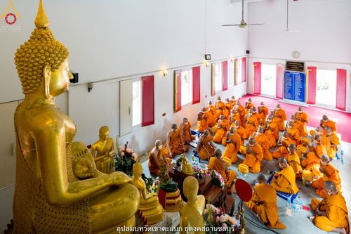 ภาพ No.40304:พิธีตัดปอยผม ปลงผม ขอขมารับผ้าไตรและพิธีบรรพชา ในโครงการอุปสมบท บูชาธรรมมหาปูชนียาจารย์ ประจำปี 2564 ชุดที่ 11