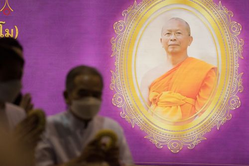 ภาพ No.48536:ประมวลภาพพิธีรับร่างนักสร้างบารมี พระเดชพระคุณพระสุธรรมญาณวิเทศ วิ. (สุธรรม สุธมฺโม)