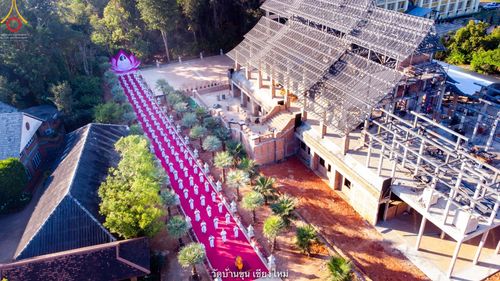 ภาพ No.39681:พิธีตัดปอยผม ปลงผม ขอขมารับผ้าไตรและพิธีบรรพชา ในโครงการอุปสมบท บูชาธรรมมหาปูชนียาจารย์ ประจำปี 2564 ชุดที่ 4