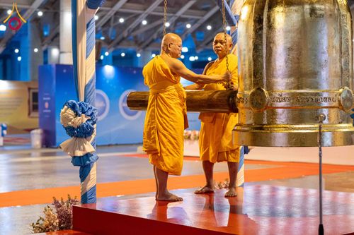 ภาพ No.298351:วันจันทร์ที่ 19 มกราคม พ.ศ. 2569 พิธีฉลองชัยชิตังเม สวดธัมมจักกัปวัตนสูตร เนื่องในวันคล้ายวันเกิด 117 ปี คุณยายอาจารย์มหารัตนอุบาสิกาจันทร์ ขนนกยูง ครบ 8,051,919,117 จบ  ณ วัดพระธรรมกาย จังหวัดปทุมธานี