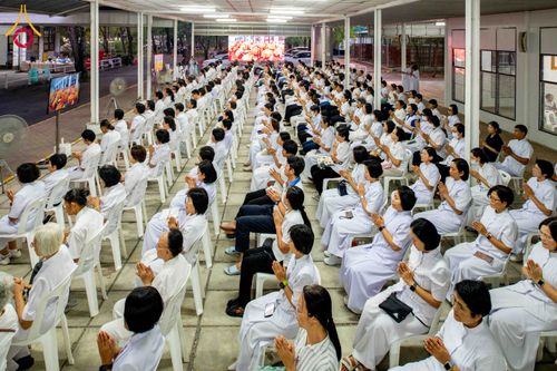 ภาพ No.314575:วันศุกร์ที่ 20 มีนาคม พ.ศ. 2569 พิธีบำเพ็ญกุศล คุณพ่อณรงค์ จินตมากุล โยมบิดา พระครูปลัดรัตนวีรวัฒน์ (รังสฤษดิ์ อิทฺธิจินตโก) ที่ปรึกษาเจ้าคณะจังหวัดปทุมธานี เจ้าอาวาสวัดพระธรรมกาย  ณ ห้องปลูกศรัทธา 2 วัดพระธรรมกาย ปทุมธานี