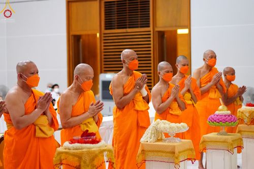 ภาพ No.52192:ประมวลภาพพิธีสักการะพระมงคลเทพมุนี (สด จนฺทสโร) ณ ศูนย์ปฏิบัติธรรมพระมงคลเทพมุนี