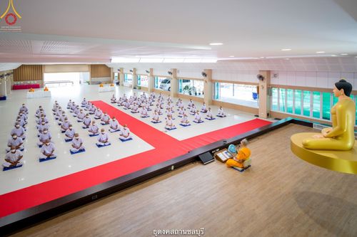 ภาพ No.39514:พิธีตัดปอยผม ปลงผม ขอขมารับผ้าไตรและพิธีบรรพชา ในโครงการอุปสมบท บูชาธรรมมหาปูชนียาจารย์ ประจำปี 2564  ชุดที่ 2