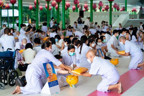 ภาพ No.51041:ประมวลภาพพิธีบรรพชาอุปสมบท โครงการบรรพชาอุปสมบทหมู่ รุ่นวันครูวิชชาธรรมกาย ปีพุทธศักราช 2565