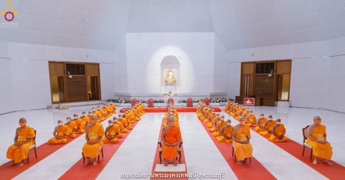 ภาพ No.40051:พิธีตัดปอยผม ปลงผม ขอขมารับผ้าไตรและพิธีบรรพชา ในโครงการอุปสมบท บูชาธรรมมหาปูชนียาจารย์ ประจำปี 2564 ชุดที่ 8