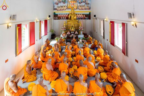 ภาพ No.40307:พิธีตัดปอยผม ปลงผม ขอขมารับผ้าไตรและพิธีบรรพชา ในโครงการอุปสมบท บูชาธรรมมหาปูชนียาจารย์ ประจำปี 2564 ชุดที่ 11