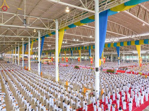 ภาพ No.52456:ประมวลภาพวันคล้ายวันเกิดครบรอบ 138 ปี พระมงคลเทพมุนี (สด จนฺทสโร) พระผู้ปราบมาร ชุดที่ 1