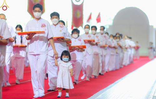 ภาพ No.46872:ประมวลภาพพิธีทอดผ้าป่าธรรมชัย ณ วัดพระธรรมกาย (5 มิถุนายน พ.ศ. 2565)