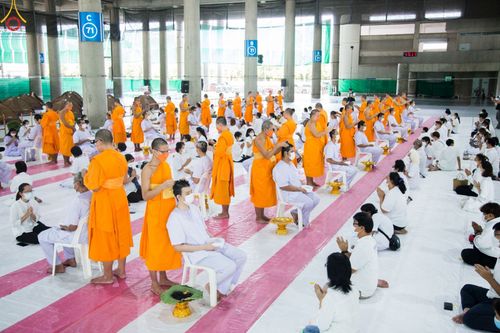 ภาพ No.47499:ประมวลภาพพิธีตัดปอยผม โครงการบรรพชาอุปสมบทหมู่ รุ่นเข้าพรรษา 2565