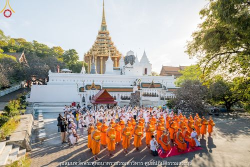 ภาพ No.40127:พิธีตัดปอยผม ปลงผม ขอขมารับผ้าไตรและพิธีบรรพชา ในโครงการอุปสมบท บูชาธรรมมหาปูชนียาจารย์ ประจำปี 2564 ชุดที่ 9