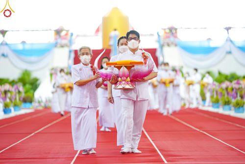 ภาพ No.52458:ประมวลภาพวันคล้ายวันเกิดครบรอบ 138 ปี พระมงคลเทพมุนี (สด จนฺทสโร) พระผู้ปราบมาร ชุดที่ 1