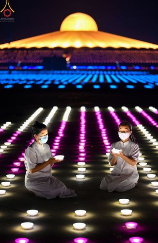 ภาพ No.45035:ประมวลภาพพิธีจุดประทีป​ วันคุ้ม​ครองโลก ณ วัดพระธรรมกาย