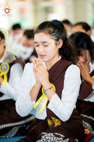 ภาพ No.52085:ประมวลภาพพิธีตักบาตรมิตรภาพไทย-เมียนมาร์ 105 รูป ณ วัดพระธรรมกาย