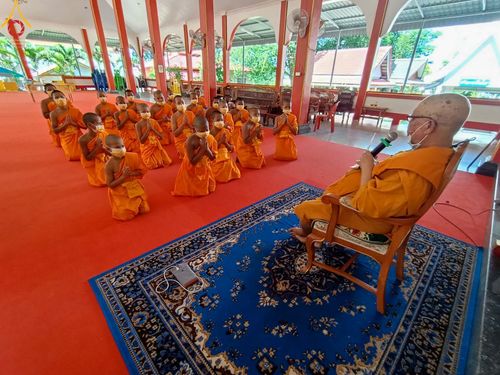 ภาพ No.45791:ประมวลภาพกิจกรรม โครงการบรรพชาสามเณรฟื้นฟูพระพุทธศาสนาทั่วไทย ณ วัดเวฬุวัน และศูนย์ปฏิบัติธรรมและอบรมเยาวชนยะลา