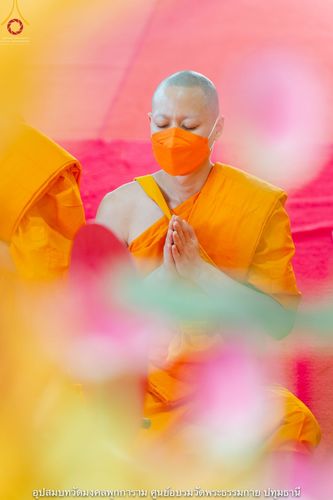 ภาพ No.40391:พิธีตัดปอยผม ปลงผม ขอขมารับผ้าไตรและพิธีบรรพชา ในโครงการอุปสมบท บูชาธรรมมหาปูชนียาจารย์ ประจำปี 2564 ชุดที่ 12