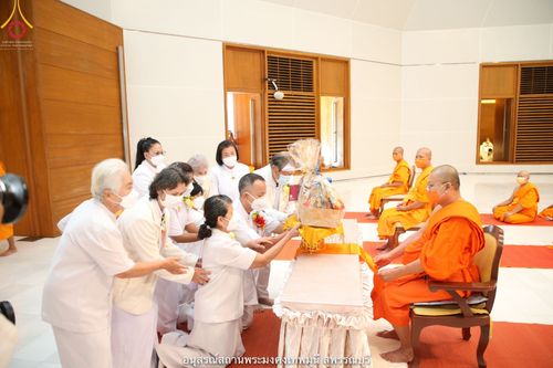 ภาพ No.40052:พิธีตัดปอยผม ปลงผม ขอขมารับผ้าไตรและพิธีบรรพชา ในโครงการอุปสมบท บูชาธรรมมหาปูชนียาจารย์ ประจำปี 2564 ชุดที่ 8