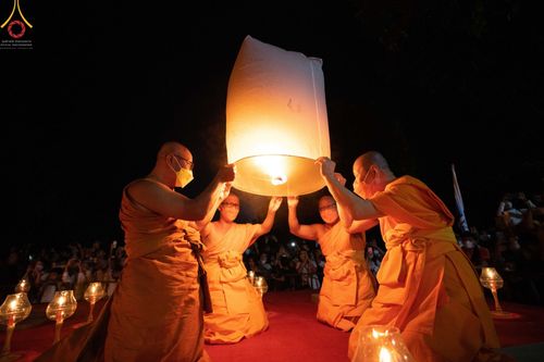 ภาพ No.46525:พิธีจุดโคมวิสาขประทีป วันวิสาขบูชา พ.ศ. 2565 ณ ประเทศอินโดนีเซีย