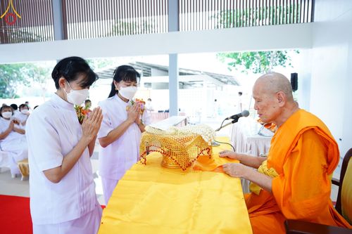 ภาพ No.50596:ประมวลภาพพิธีทอดผ้าป่าระบบไฟฟ้าถาวร ณ ศูนย์ปฏิบัติธรรมพระมงคลเทพมุนี