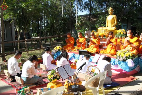 ภาพ No.40978:พิธีตัดปอยผม ปลงผม ขอขมารับผ้าไตรและพิธีบรรพชา ในโครงการอุปสมบท บูชาธรรมมหาปูชนียาจารย์ ประจำปี 2564 ชุดที่ 18