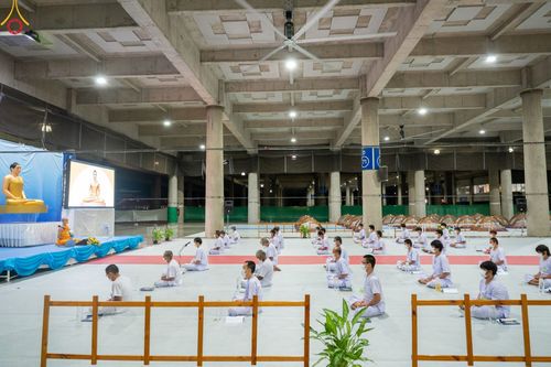 ภาพ No.47403:ประมวลภาพกิจวัตร-กิจกรรม ธรรมทายาท ในโครงการบรรพชาอุปสมบทหมู่ รุ่นเข้าพรรษา