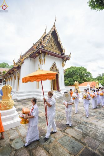 ภาพ No.48083:ประมวลภาพพิธีเวียนประทักษิณ และบรรพชาอุปสมบท รุ่นเข้าพรรษา ปี 2565