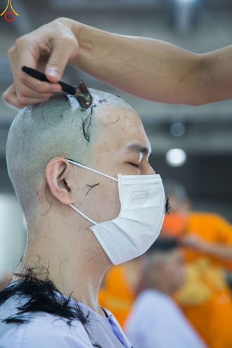 ภาพ No.47500:ประมวลภาพพิธีตัดปอยผม โครงการบรรพชาอุปสมบทหมู่ รุ่นเข้าพรรษา 2565