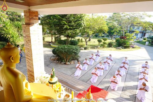 ภาพ No.40724:พิธีตัดปอยผม ปลงผม ขอขมารับผ้าไตรและพิธีบรรพชา ในโครงการอุปสมบท บูชาธรรมมหาปูชนียาจารย์ ประจำปี 2564 ชุดที่ 15