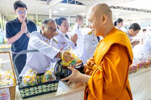 ภาพ No.335949:วันพุธที่ 17 มิถุนายน พ.ศ.2569 พิธีบำเพ็ญกุศลทักษิณานุปทานสัตตมวาร (ครบ 7 วัน) อุทิศถวายพระกุศล แด่สมเด็จพระเจ้าลูกเธอ เจ้าฟ้ากรมหลวงราชสาริณีสิริพัชร มหาวัชรราชธิดา ณ วัดพระธรรมกาย จังหวัดปทุมธานี