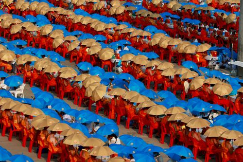 ภาพ No.323969:วันที่ 22 เมษายน พ.ศ.2569 (วันคุ้มครองโลก) พิธีถวายมหาสังฆทาน 40,000 กว่าวัดทั่วประเทศ ณ ลานธรรม พระมหาธรรมกายเจดีย์ วัดพระธรรมกาย