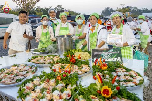 ภาพ No.295494:วันที่ 16 มกราคม พ.ศ. 2569 พิธีถวายภัตตาหารเป็นสังฆทาน แด่พระธรรมยาตรา ณ วัดโบสถ์บน ต.บางคูเวียง จ.นนทบุรี อนุสรณ์สถานลำดับที่ 4 สถานที่เกิดด้วยกายธรรม ในโครงการธรรมยาตรา กตัญญูบูชา มหาปูชนียาจารย์ พระมงคลเทพมุนี(สด จนฺทสโร) พระผู้ปราบมาร อนุสรณ์สถาน 7 แ