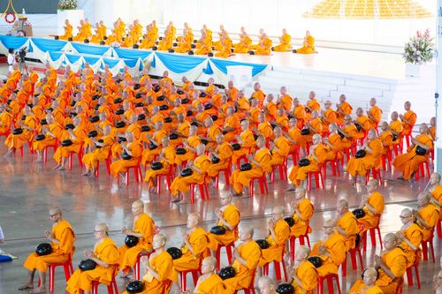 ภาพ No.345347:วันพฤหัสบดีที่ 27 สิงหาคม พ.ศ.2569 พิธีตักบาตรในวันธรรมชัย ณ สภาธรรมกายสากล วัดพระธรรมกาย ปทุมธานี