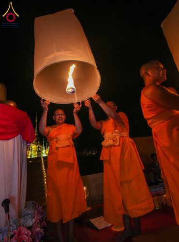 ภาพ No.309128:วันศุกร์ที่ 6 กุมภาพันธ์ พ.ศ.2569 พิธีจุดประทีปโคมลาน ปล่อยโคมลอยถวายเป็นพุทธบูชา  ณ ลานธรรมเจดีย์วัดทุ่งเจริญธรรม อ.อมก๋อย จ.เชียงใหม่