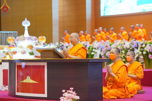 ภาพ No.92207:พิธีบูชาข้าวพระ ในวันทอดกฐินสามัคคี อาทิตย์ต้นเดือนที่ 5 พฤศจิกายน พ.ศ. 2566 ณ วัดพระธรรมกาย จ.ปทุมธานี