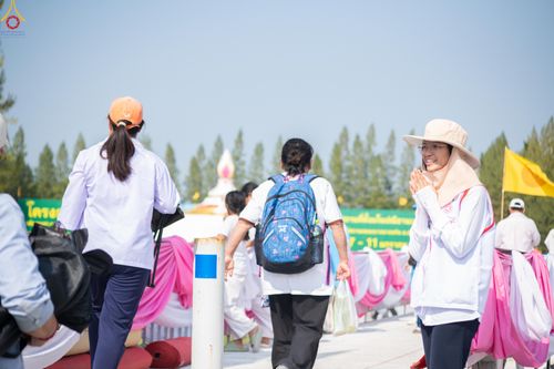 ภาพ No.300643:ภาพเบื้องหลังอาสาสมัครรวมใจ ชุดที่ 3 ในโครงการธรรมยาตรา กตัญญูบูชา มหาปูชนียาจารย์ พระมงคลเทพมุนี(สด จนฺทสโร) พระผู้ปราบมาร อนุสรณ์สถาน 7 แห่ง ปีที่ 14