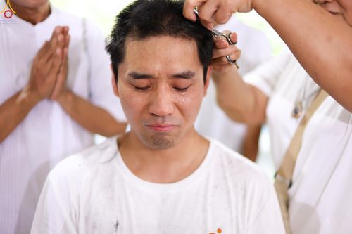 ภาพ No.338292:วันอาทิตย์ที่ 5 กรกฎาคม พศ.2569 พิธีตัดปอยผมธรรมทายาทนานาชาติ IDOP รุ่นที่ 21 จากประเทศจีน มาเลเซีย สิงคโปร์ และไต้หวัน ณ โถงช้าง วัดพระธรรมกาย