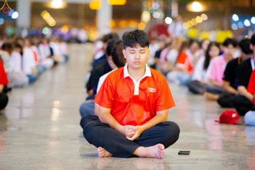 ภาพ No.325524:วันที่ 21-22 เมษายน พ.ศ.2569 การอบรมจิตอาสาเพื่อจัดเตรียมภัตตาหาร และจัดงานถวายมหาสังฆทานแด่ คณะสงฆ์ 40,000 กว่าวัดทั่วประเทศ ณ วัดพระธรรมกาย