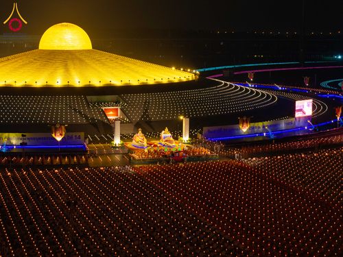 ภาพ No.307152:วันที่ 31 มกราคม พ.ศ. 2569  พิธีจุดประทีปธรรมถวายเป็นพุทธบูชา  และบูชาธรรมมหาปูชนียาจารย์ (ภาพชุดที่ 1) ณ วัดพระธรรมกาย ปทุมธานี ในโครงการธรรมยาตรา กตัญญูบูชา มหาปูชนียาจารย์ พระมงคลเทพมุนี(สด จนฺทสโร) พระผู้ปราบมาร อนุสรณ์สถาน 7 แห่ง ปีที่ 14