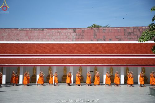 ภาพ No.40055:พิธีตัดปอยผม ปลงผม ขอขมารับผ้าไตรและพิธีบรรพชา ในโครงการอุปสมบท บูชาธรรมมหาปูชนียาจารย์ ประจำปี 2564 ชุดที่ 8
