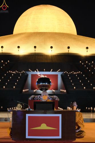 ภาพ No.45040:ประมวลภาพพิธีจุดประทีป​ วันคุ้ม​ครองโลก ณ วัดพระธรรมกาย