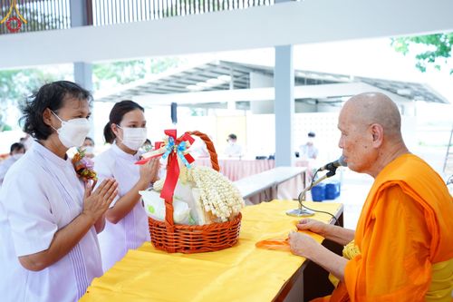 ภาพ No.50597:ประมวลภาพพิธีทอดผ้าป่าระบบไฟฟ้าถาวร ณ ศูนย์ปฏิบัติธรรมพระมงคลเทพมุนี