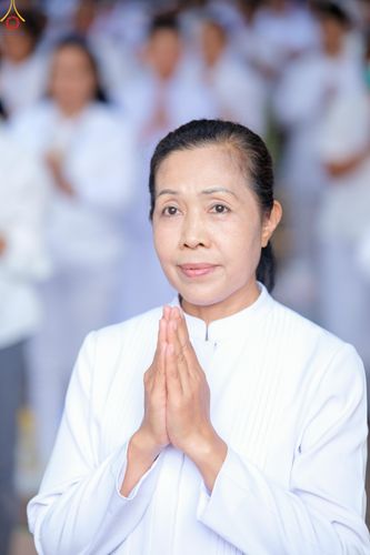 ภาพ No.290074:วันที่ 6 มกราคม พ.ศ. 2569 พิธีจุดประทีปถวายเป็นพุทธบูชา และบูชาธรรมมหาปูชนียาจารย์ (ภาพชุดที่ 2) ณ อนุสรณ์สถานมหาวิหารพระมงคลเทพมุนี (โลตัสแลนด์) อ.สองพี่น้อง จ.สุพรรณบุรี ในโครงการธรรมยาตรา กตัญญูบูชา มหาปูชนียาจารย์ พระมงคลเทพมุนี(สด จนฺทสโร) พระผู้ปรา