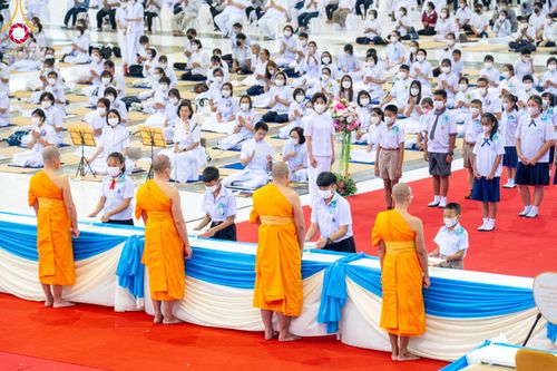 ภาพ No.87911:พิธีรำลึกนักสร้างบารมี ในวันมหารำลึกครั้งที่ 33 วันเสาร์ที่ 16 กันยายน พ.ศ. 2566 ณ หน้ารัตนบัลลังก์ สภาธรรมกายสากล วัดพระธรรมกาย